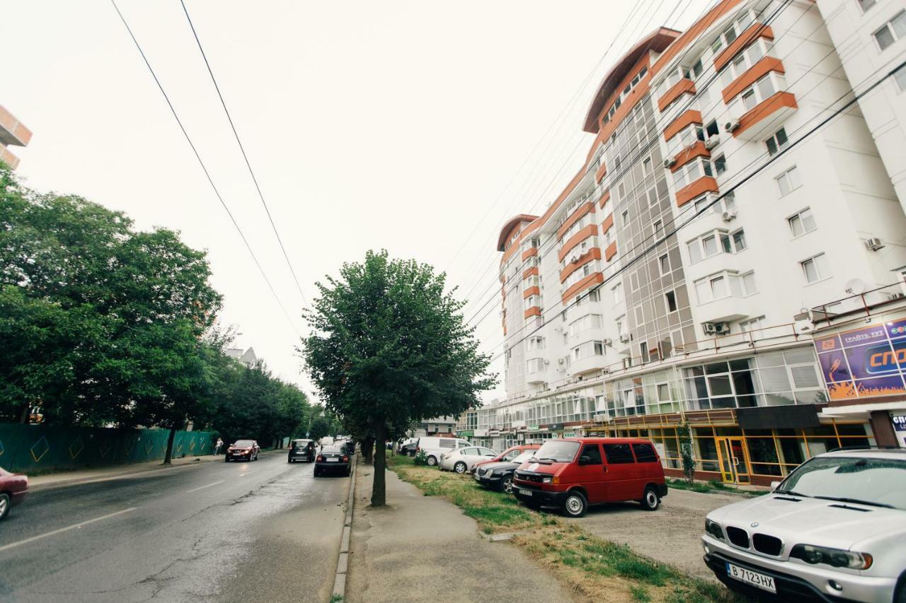 Oazis Apartments Chernivtsi Exterior photo